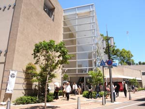 ���R�郍�[�v�E�F�C����